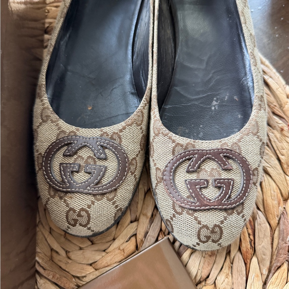 Gucci Beige GG Canvas Logo Ballet Flats - Picture 3 of 11